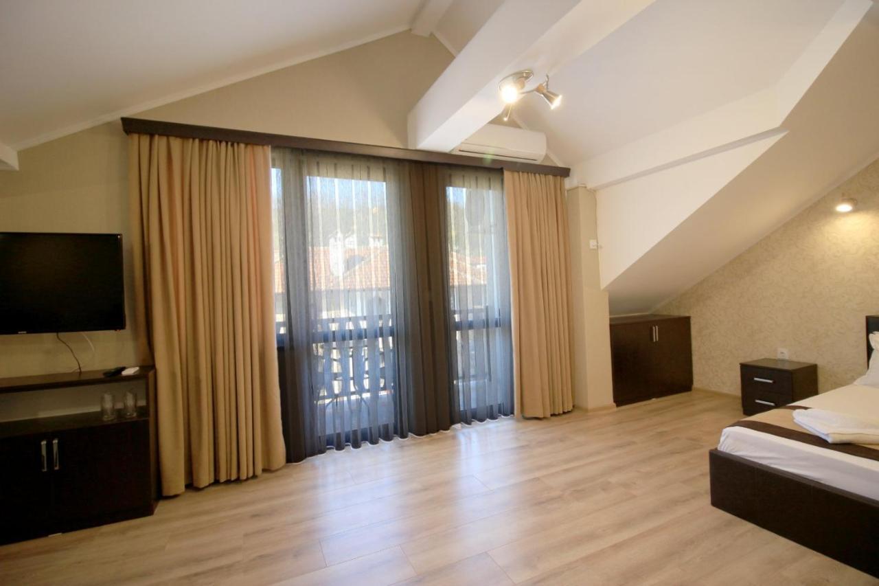 Къща За Гости Тони Zlatograd Exteriör bild